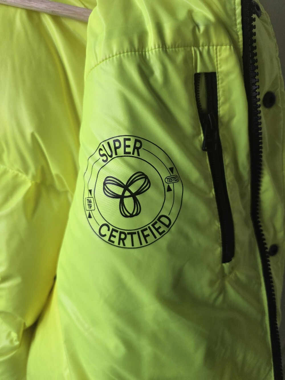 TNA Super Puff Neon Fluorescent Yellow Puffer Winter Jacket Womens XL - Picture 9 of 14